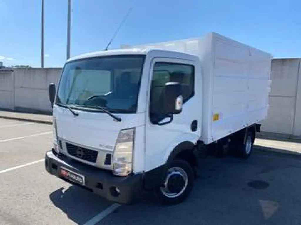 Nissan NT400
