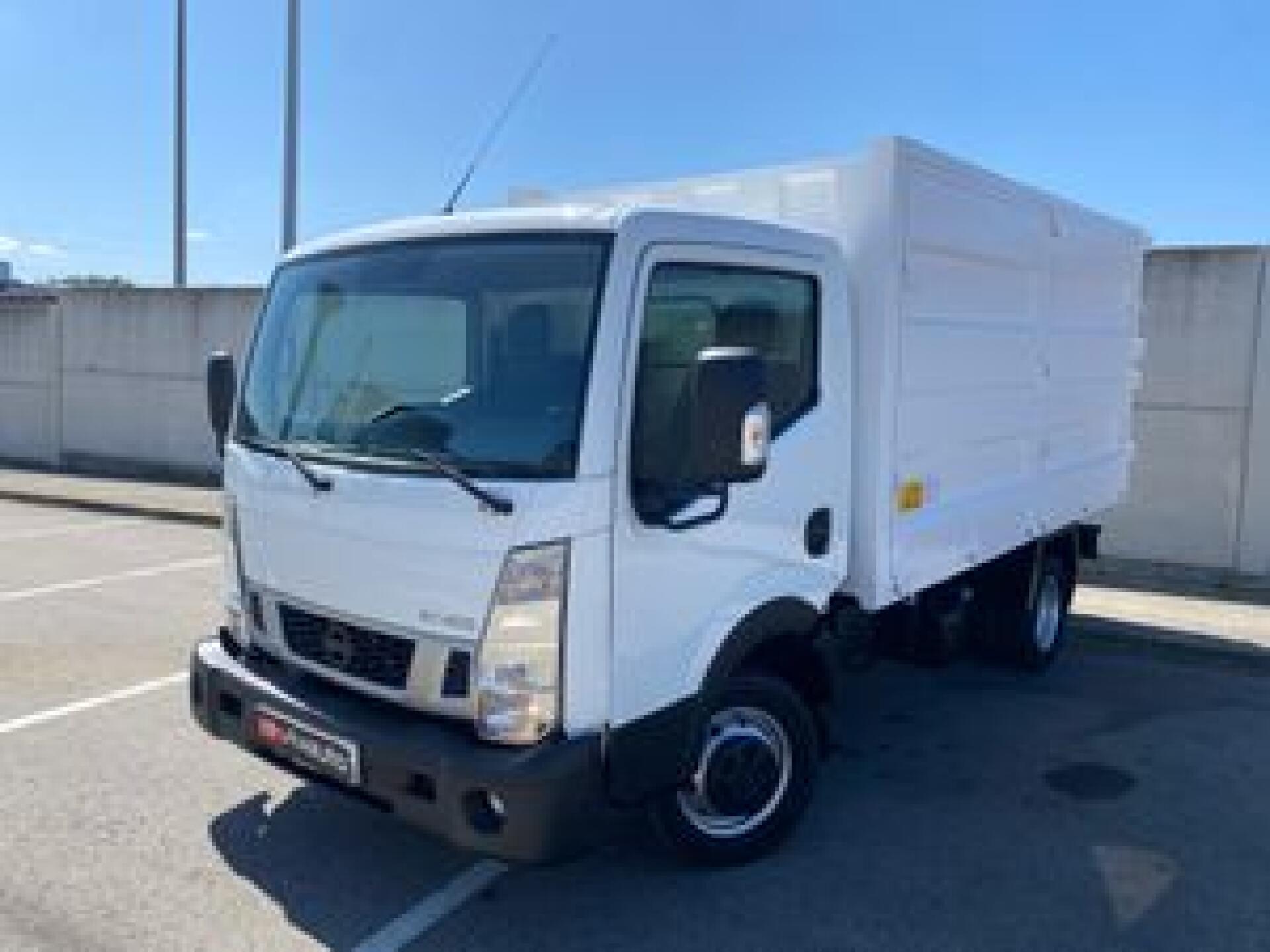 Nissan NT400