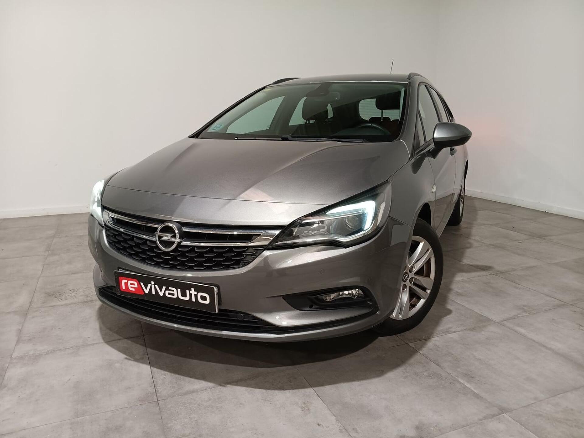 Opel Astra galería